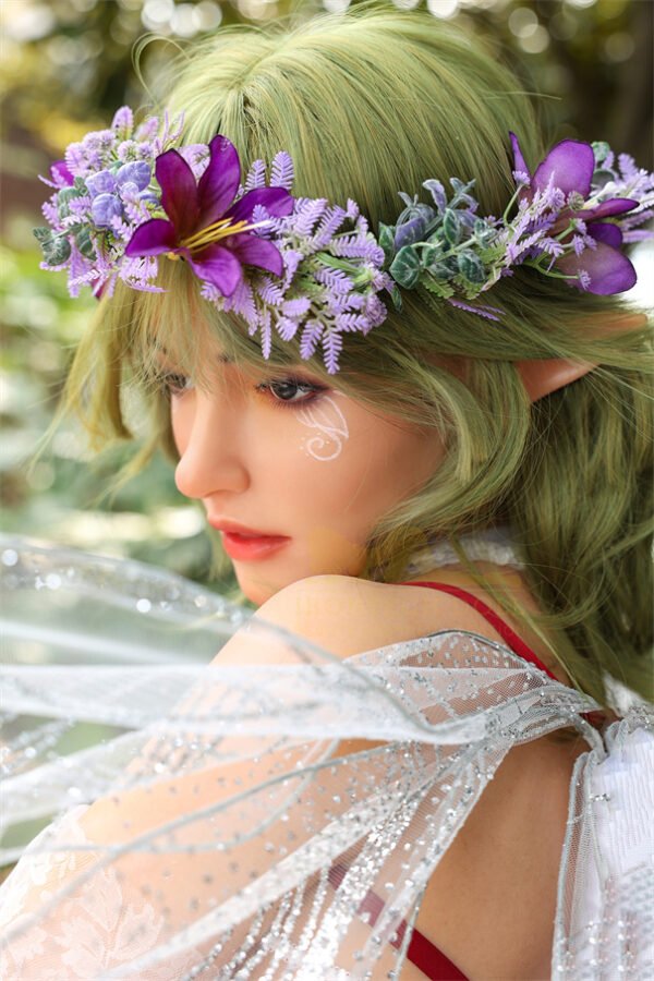 167cm Tanned Full Silicone Doll with Curvy E-Cup Bust and Realistic 50kg FeelD0433609