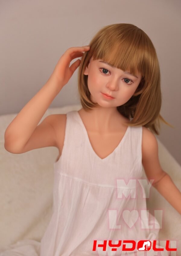 A Sweet Escape Beautifully Shaped Petite Love Doll for Intimate MomentsD41185 5