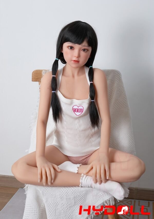 Lightweight and Sexy Petite Sex Doll for Intimate PlayD41186 4
