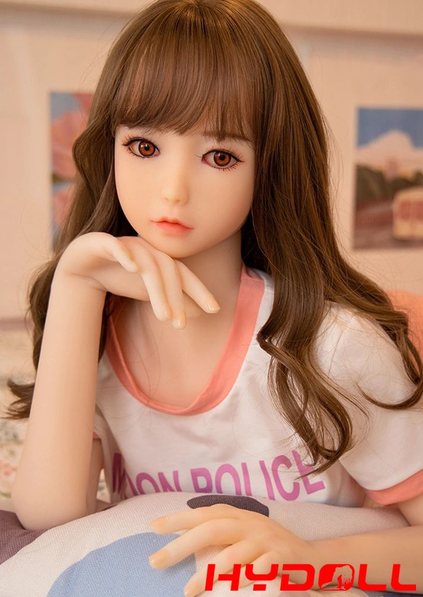 Süße 125 cm große Begleitpuppe, weicher TPE-Körper mit natürlichen KurvenOVE01 13 8 Sweet 125cm Petite Companion Doll Soft TPE Body with Natural CurvesOVE01 13 8